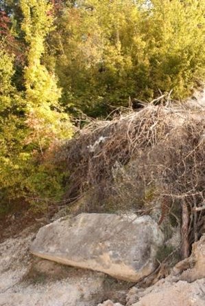 Nekropola sa stećcima i grobovima u Gračanima, historijsko područje